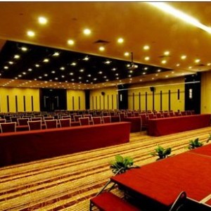 如何高效租賃會(huì)議場(chǎng)地與選擇專業(yè)會(huì)議服務(wù)